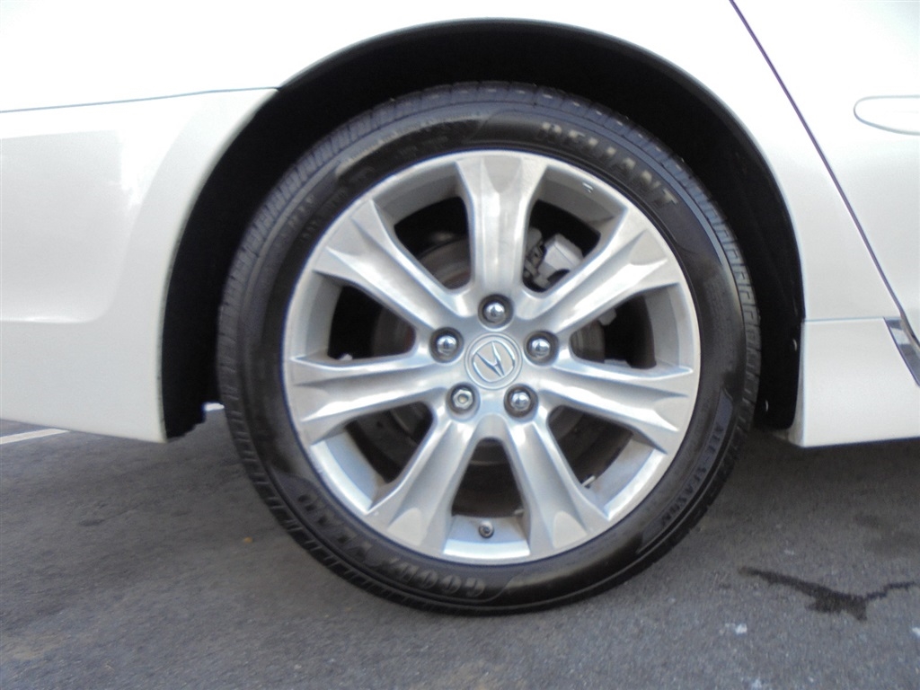 Acura RL 4dr Sdn Tech Pkg (Natl) 2009