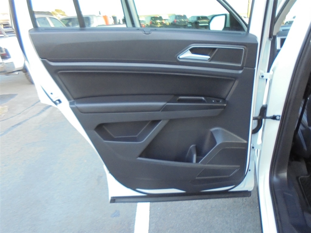 Volkswagen Atlas 3.6L V6 SE w/Technology R-Line 4MOTION 2019