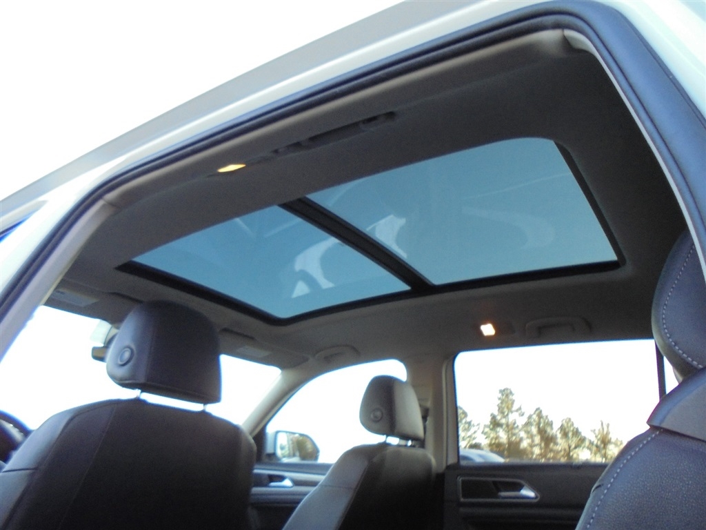 Volkswagen Atlas 3.6L V6 SE w/Technology R-Line 4MOTION 2019