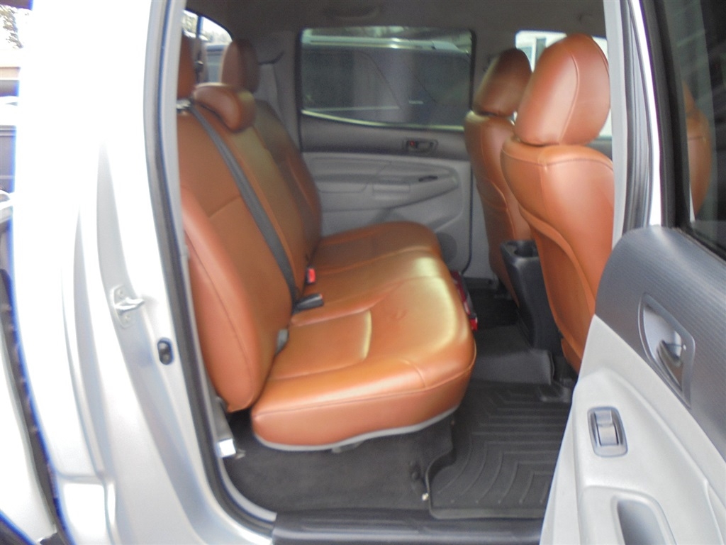 Toyota Tacoma 2WD Double Cab V6 AT PreRunner (Natl) 2013