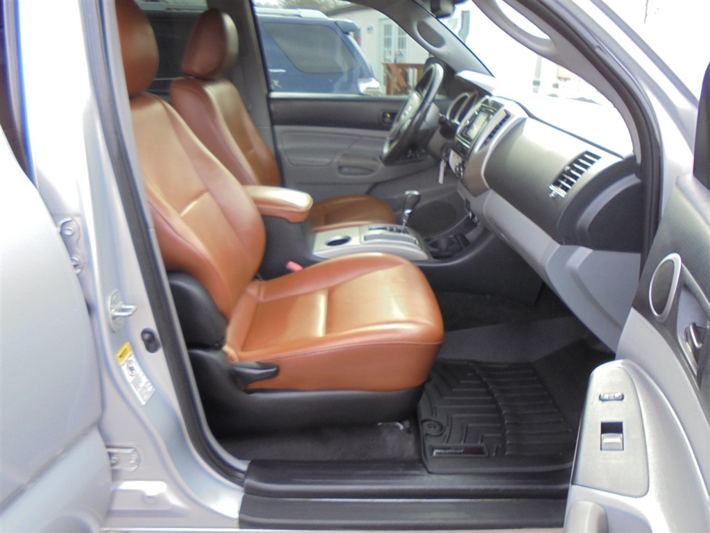 Toyota Tacoma 2WD Double Cab V6 AT PreRunner (Natl) 2013