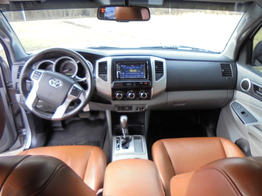 Toyota Tacoma 2WD Double Cab V6 AT PreRunner (Natl) 2013