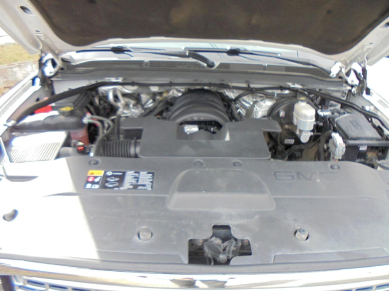 GMC Yukon XL 4WD 4dr Denali 2016