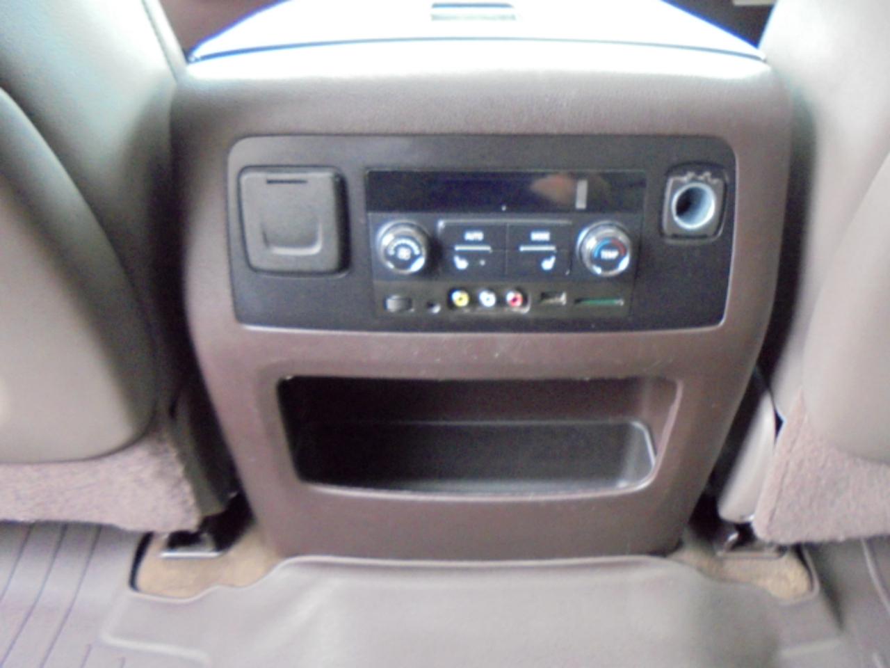 GMC Yukon XL 4WD 4dr Denali 2016