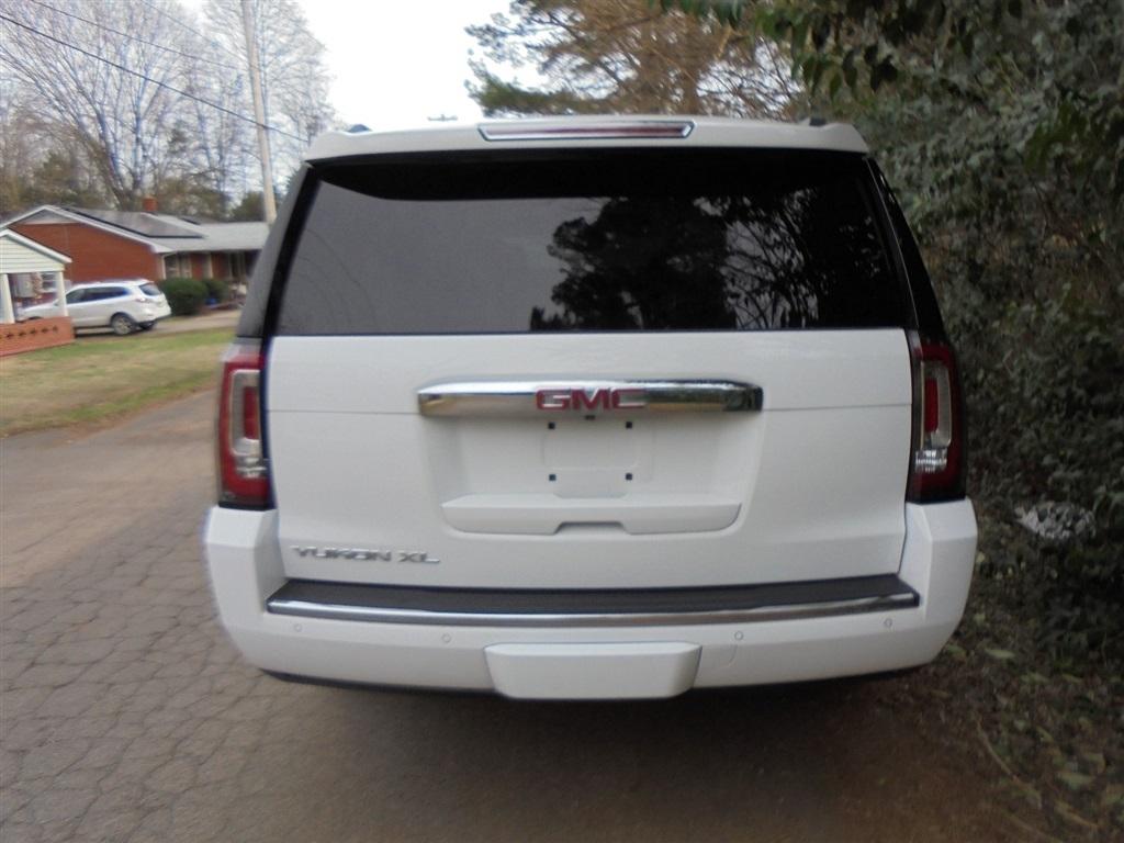 GMC Yukon XL 4WD 4dr Denali 2016