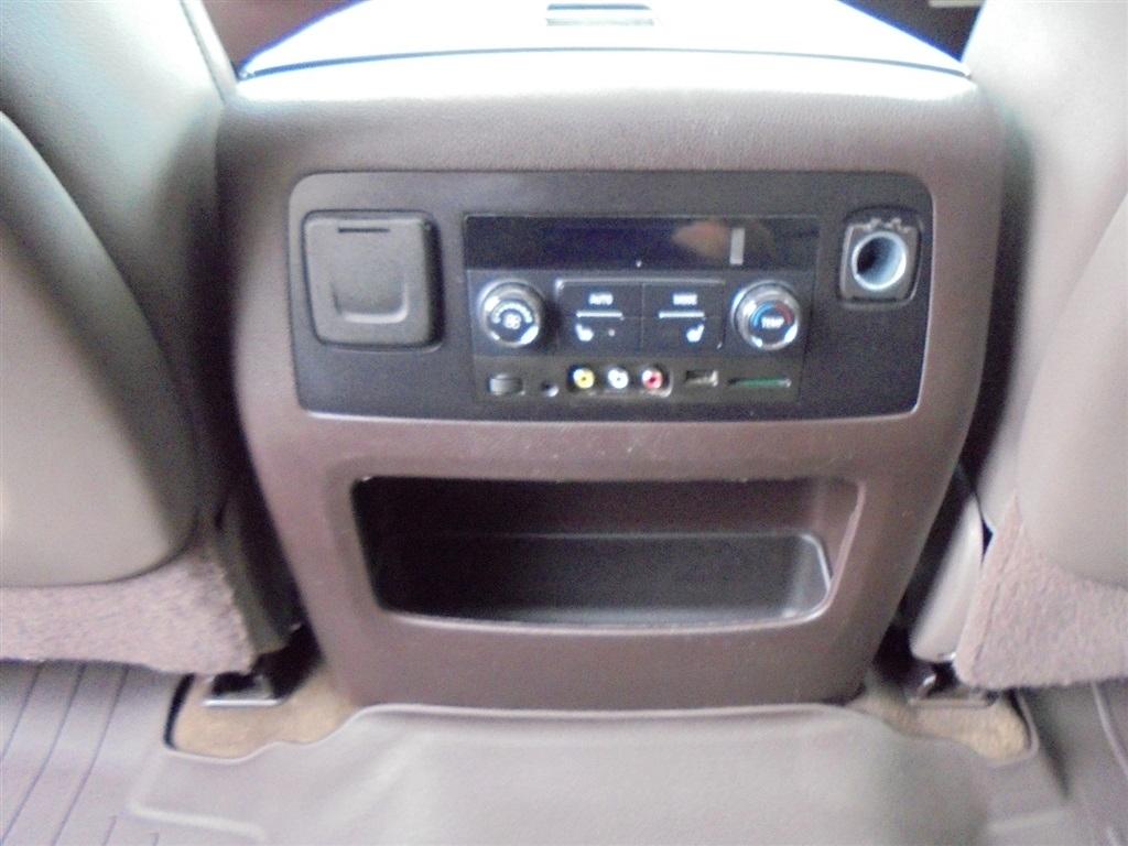 GMC Yukon XL 4WD 4dr Denali 2016