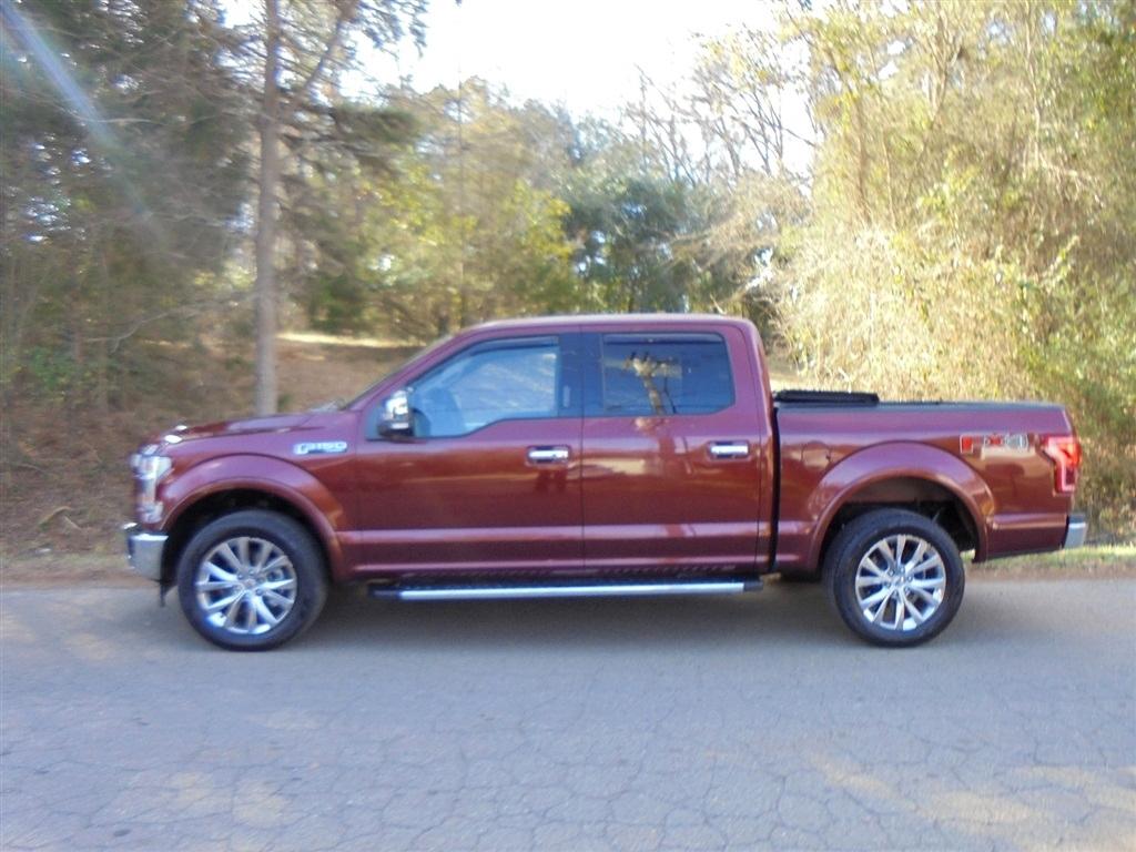 Ford F-150 4WD SuperCrew 145" Lariat 2017