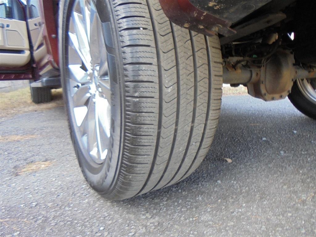 Ford F-150 4WD SuperCrew 145" Lariat 2017