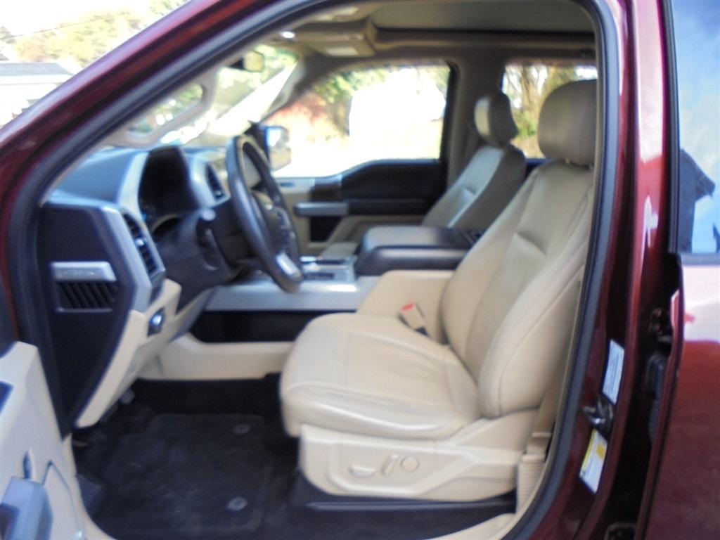 Ford F-150 4WD SuperCrew 145" Lariat 2017