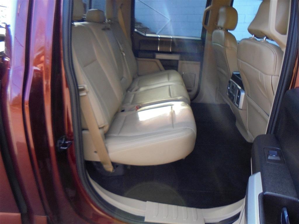 Ford F-150 4WD SuperCrew 145" Lariat 2017