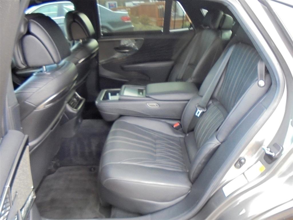 Lexus LS LS 500 RWD 2019