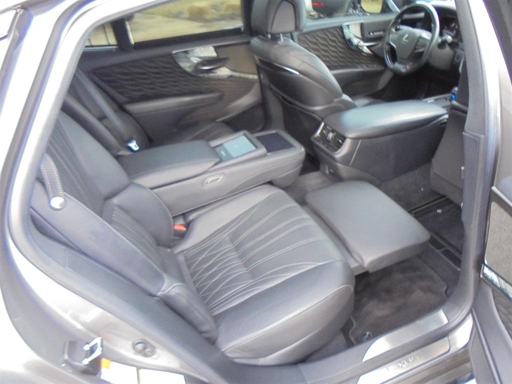 Lexus LS LS 500 RWD 2019