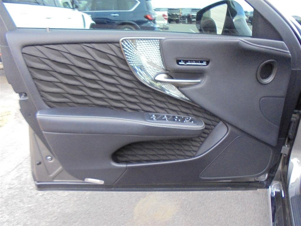 Lexus LS LS 500 RWD 2019