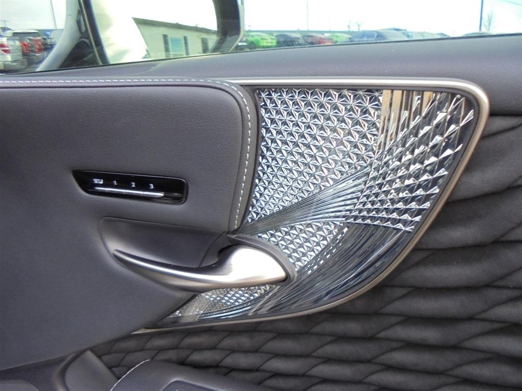 Lexus LS LS 500 RWD 2019