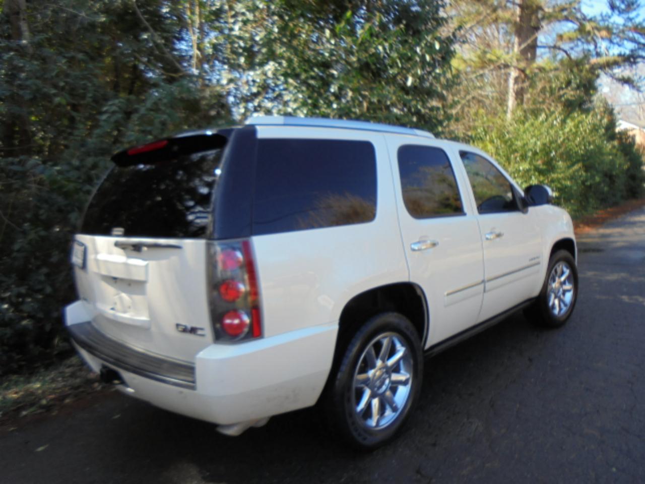 GMC Yukon Denali 2WD 2013