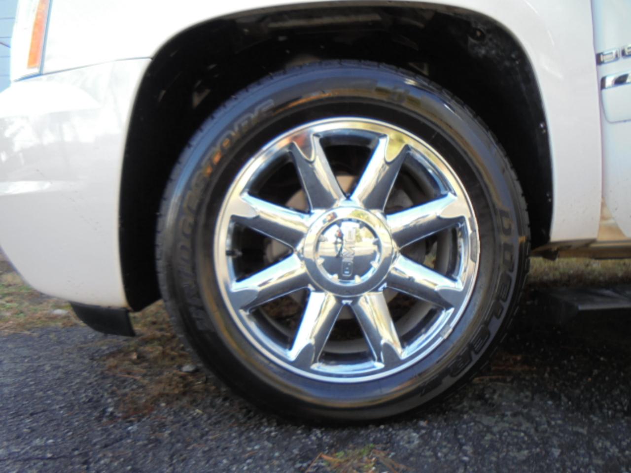 GMC Yukon Denali 2WD 2013