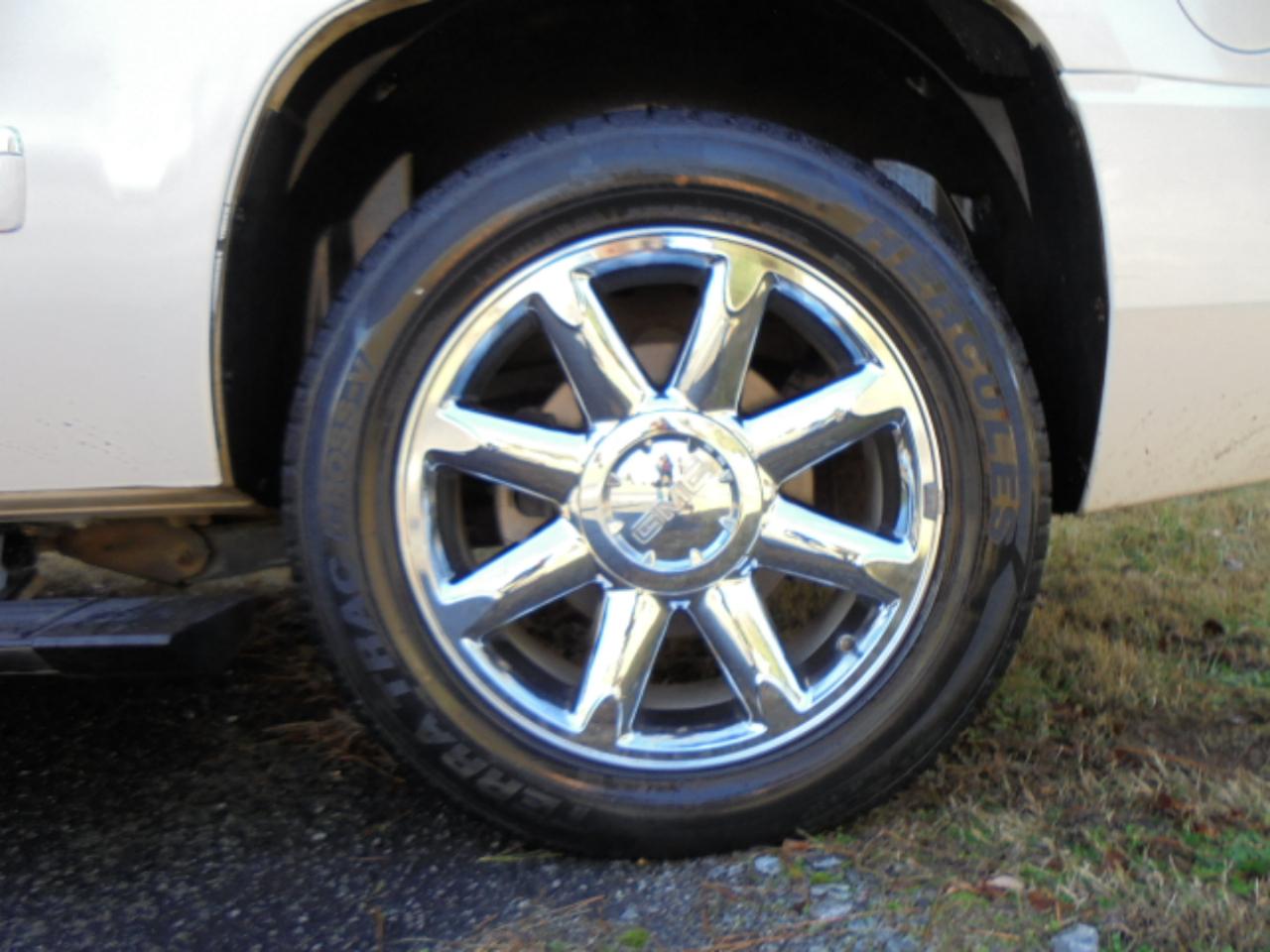 GMC Yukon Denali 2WD 2013