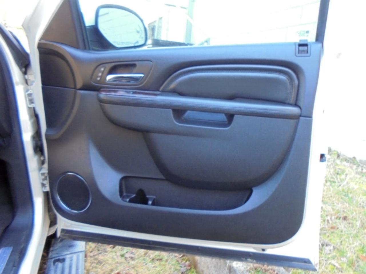 GMC Yukon Denali 2WD 2013