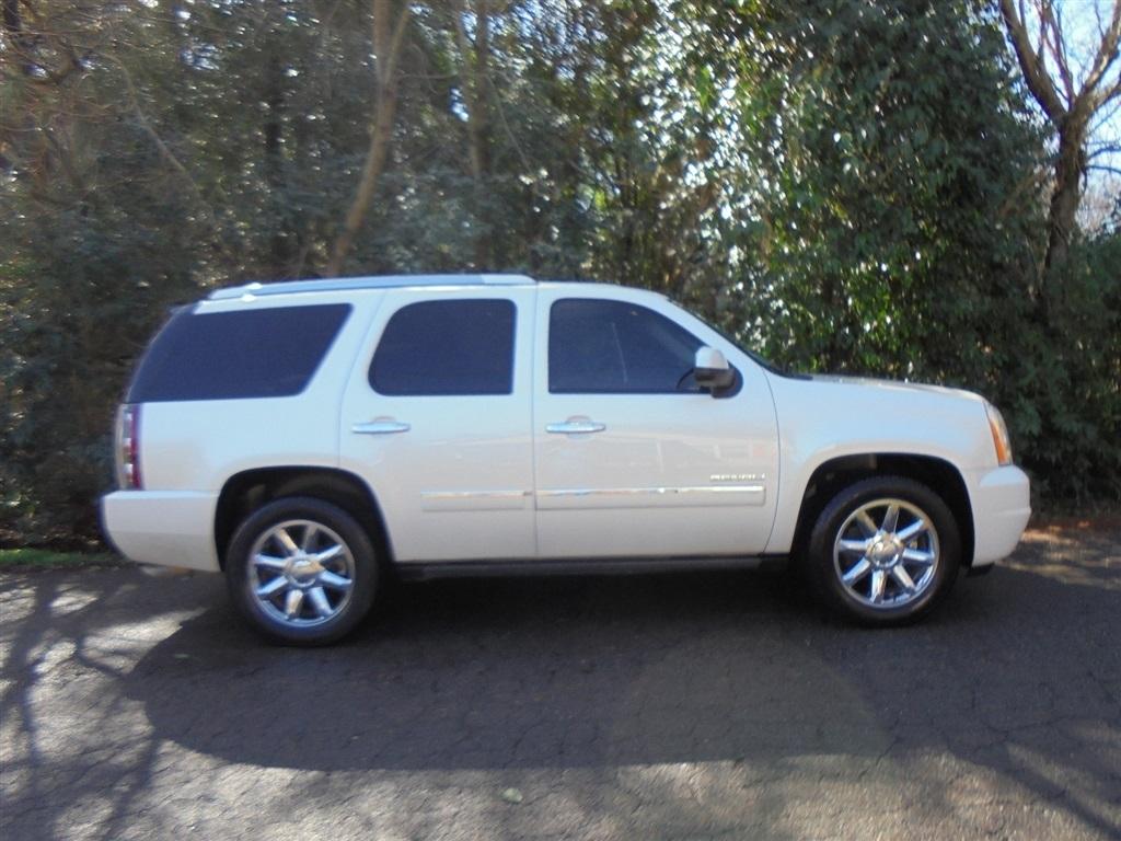 GMC Yukon Denali 2WD 2013