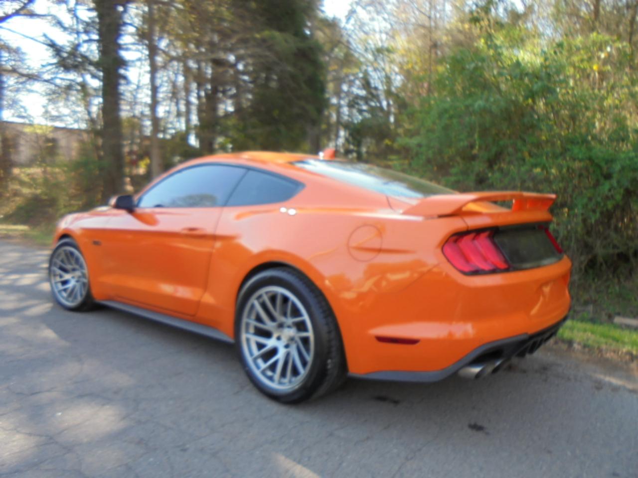 Ford Mustang GT Premium 2D Coupe 2021