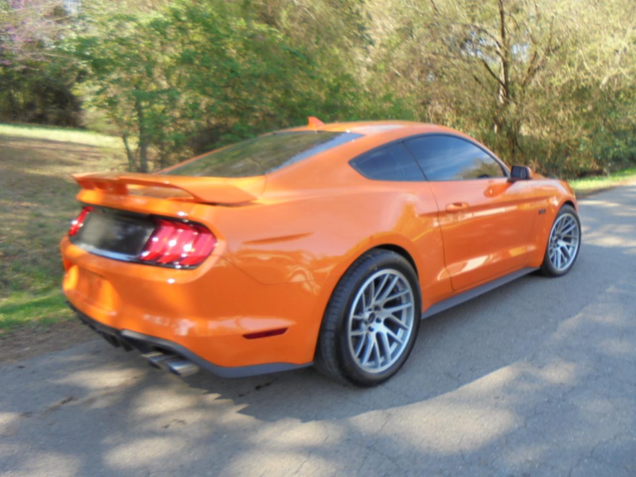 Ford Mustang GT Premium 2D Coupe 2021