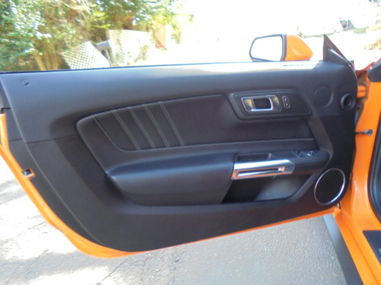 Ford Mustang GT Premium 2D Coupe 2021