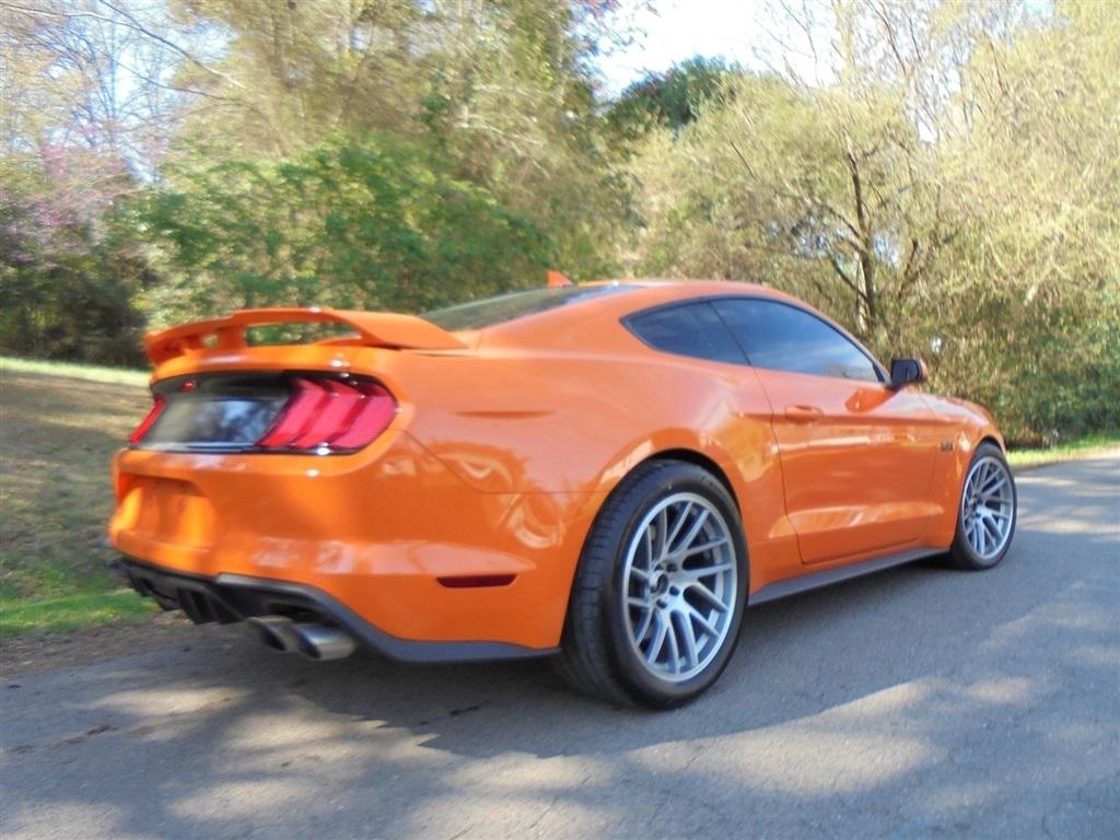 Ford Mustang GT Premium 2D Coupe 2021