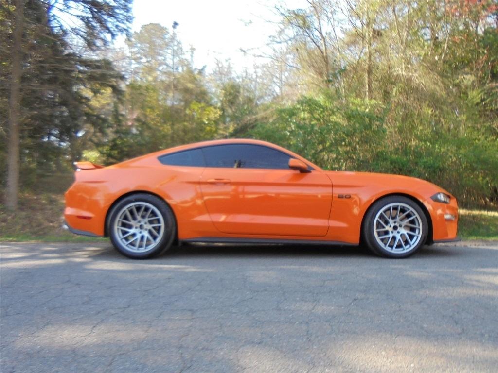 Ford Mustang GT Premium 2D Coupe 2021