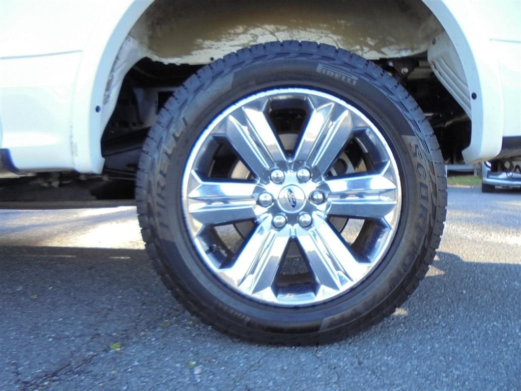 Ford F-150 4WD SuperCrew 145" Lariat 2016