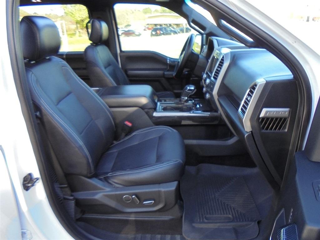 Ford F-150 4WD SuperCrew 145" Lariat 2016