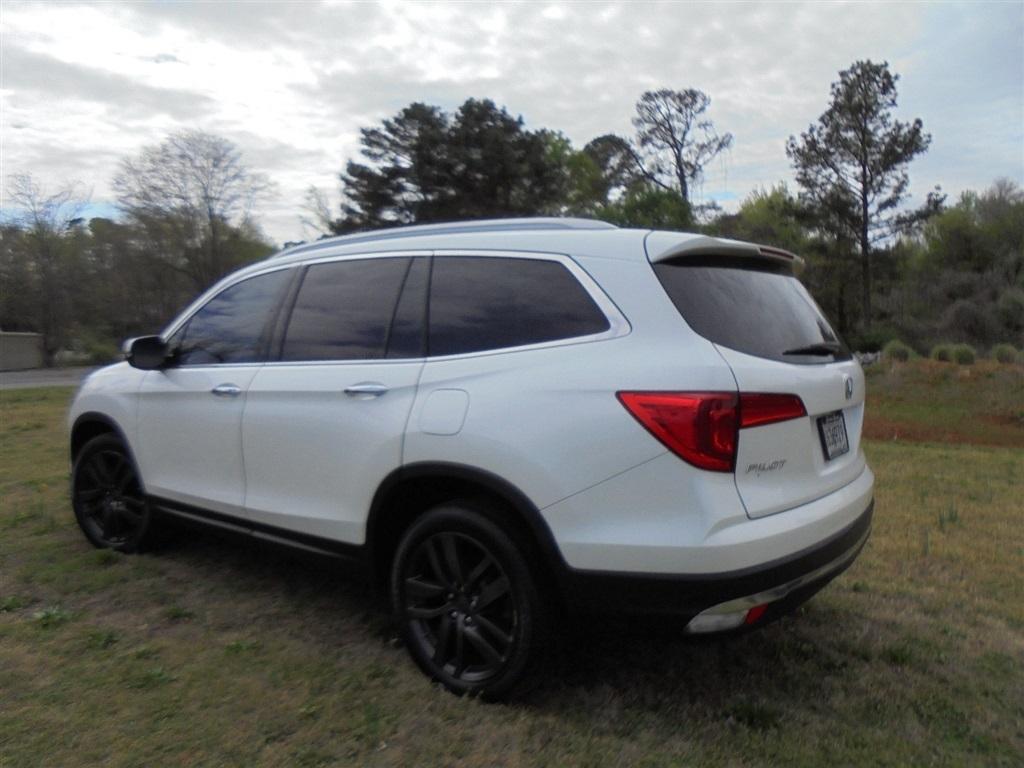 Honda Pilot Touring AWD 2017