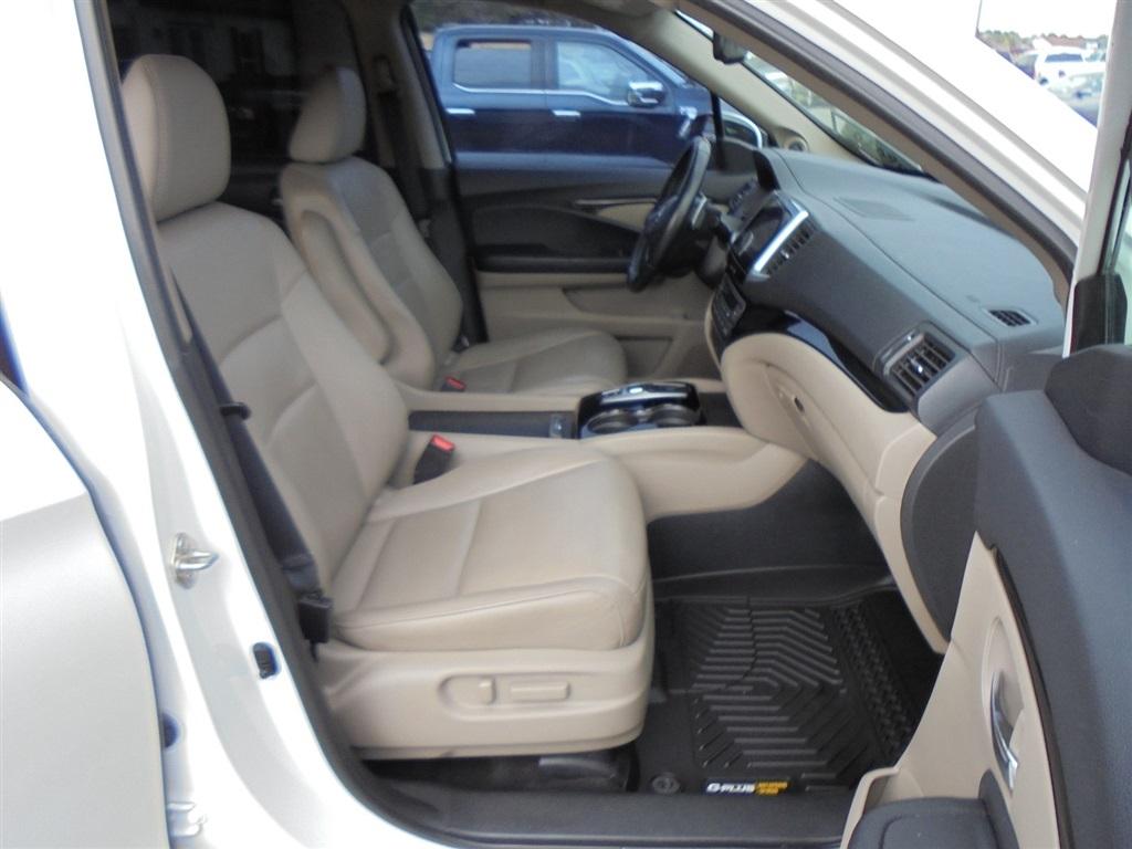 Honda Pilot Touring AWD 2017