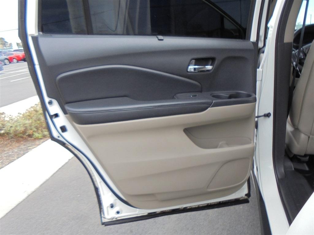 Honda Pilot Touring AWD 2017