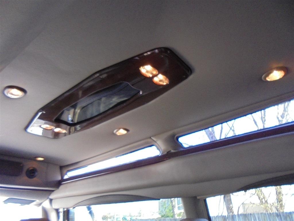 Chevrolet Express Passenger RWD 3500 155" LT 2018