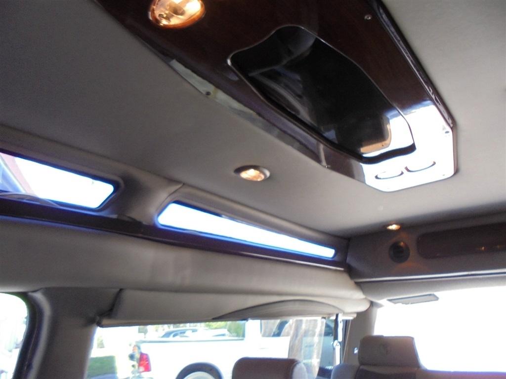 Chevrolet Express Passenger RWD 3500 155" LT 2018