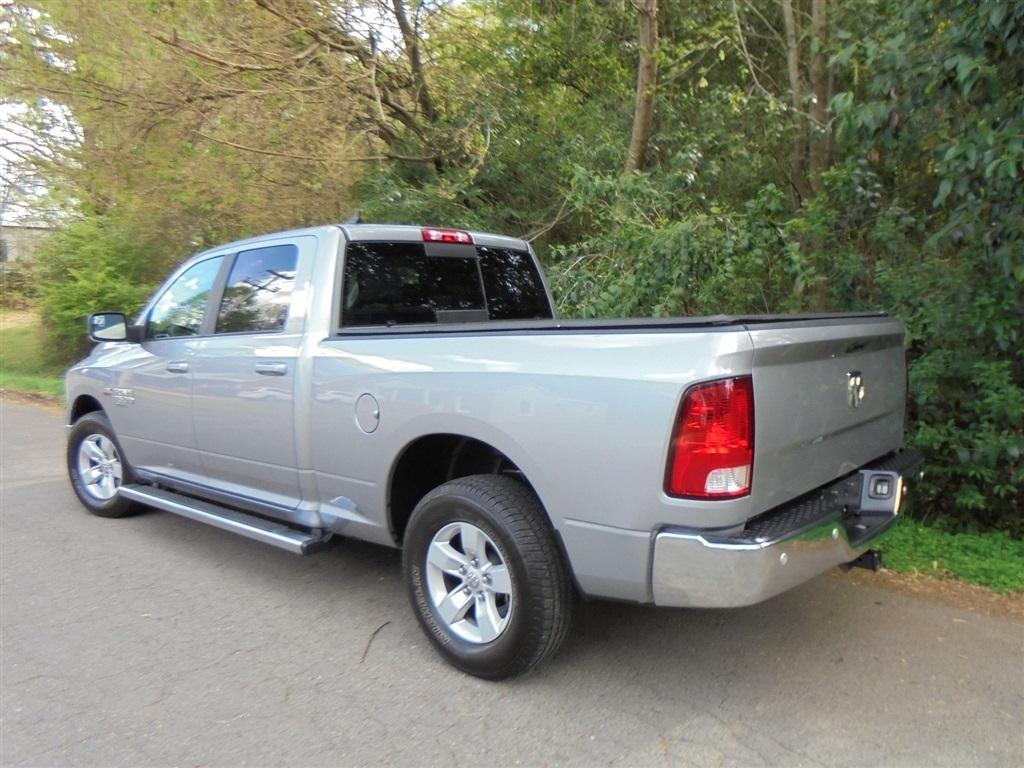 RAM 1500 Classic SLT 4x2 Crew Cab 6'4" Box 2020