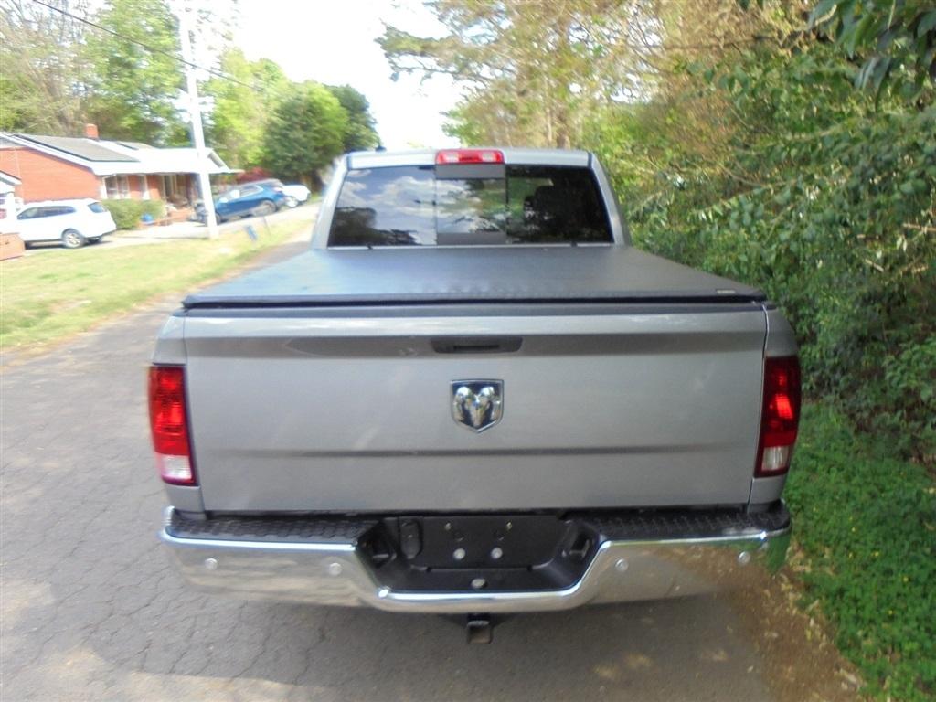 RAM 1500 Classic SLT 4x2 Crew Cab 6'4" Box 2020