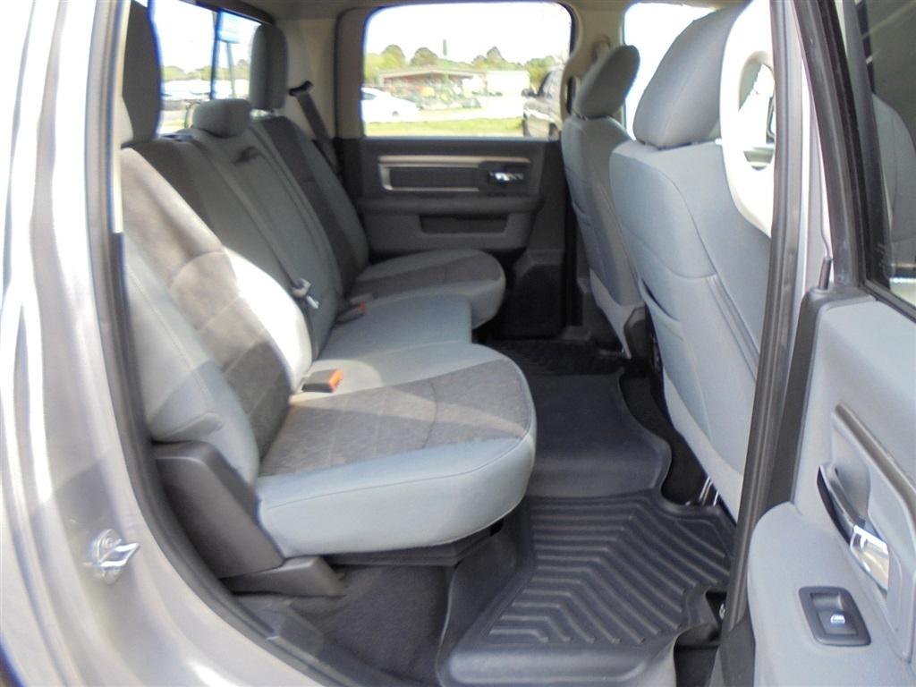 RAM 1500 Classic SLT 4x2 Crew Cab 6'4" Box 2020