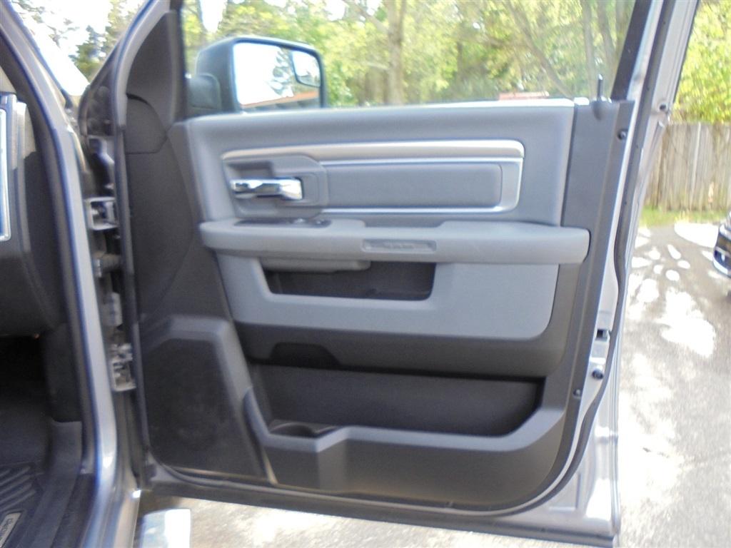 RAM 1500 Classic SLT 4x2 Crew Cab 6'4" Box 2020