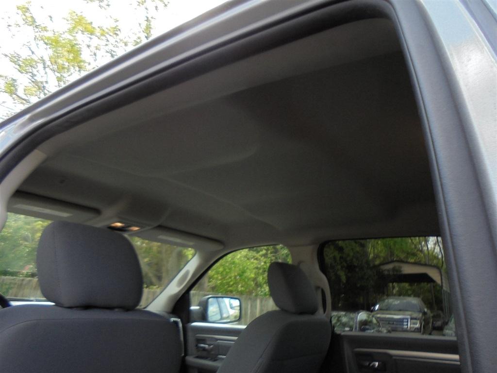 RAM 1500 Classic SLT 4x2 Crew Cab 6'4" Box 2020