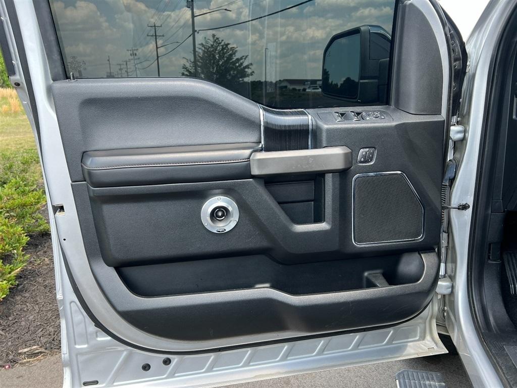Ford F-150 4WD SuperCrew 145" Platinum 2019