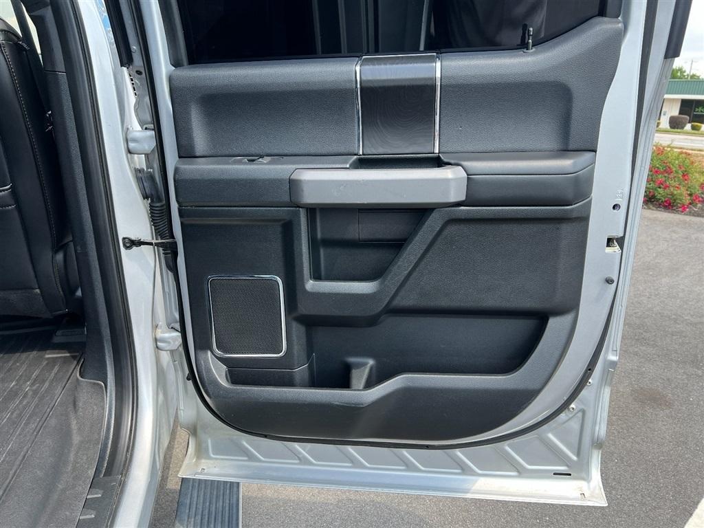 Ford F-150 4WD SuperCrew 145" Platinum 2019