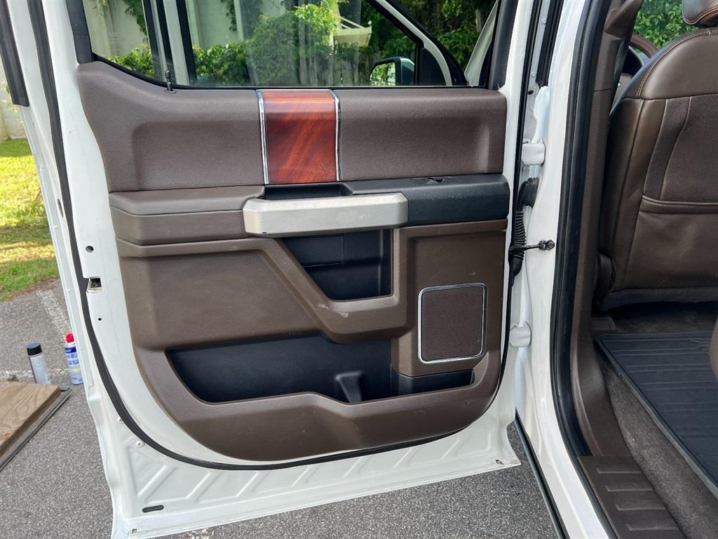 Ford F-150 4WD SuperCrew 145" King Ranch 2015
