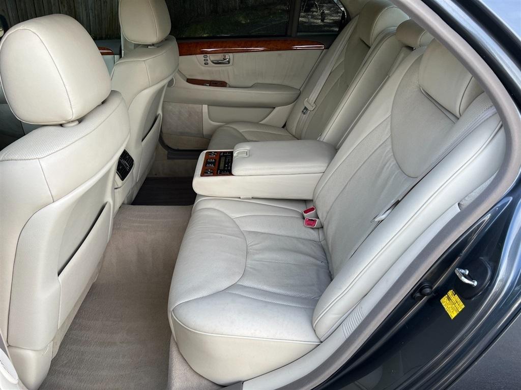 Lexus LS 430 Sedan 2006