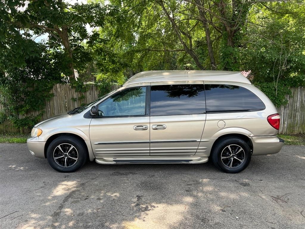 Chrysler Town & Country 4dr Limited FWD 2003