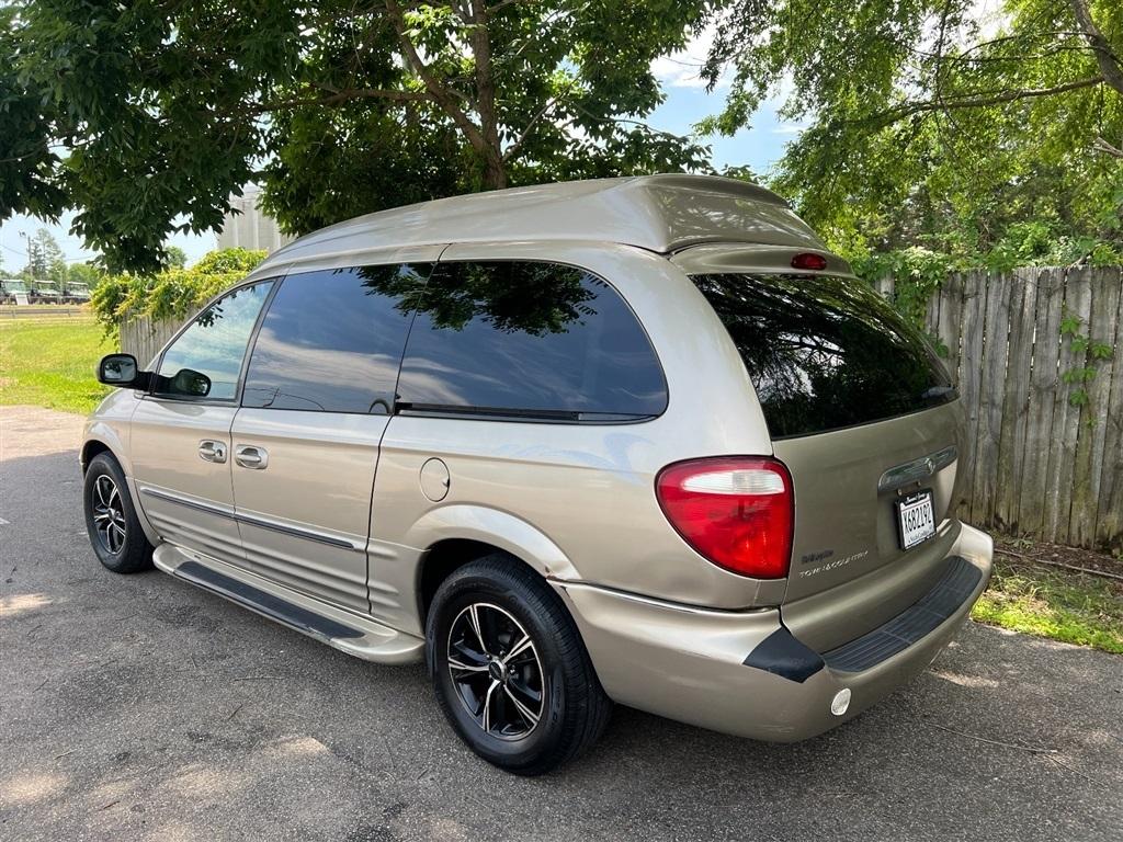 Chrysler Town & Country 4dr Limited FWD 2003