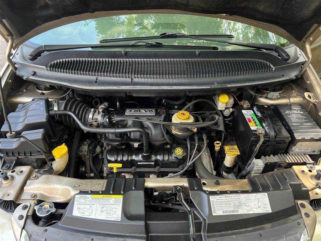 Chrysler Town & Country 4dr Limited FWD 2003