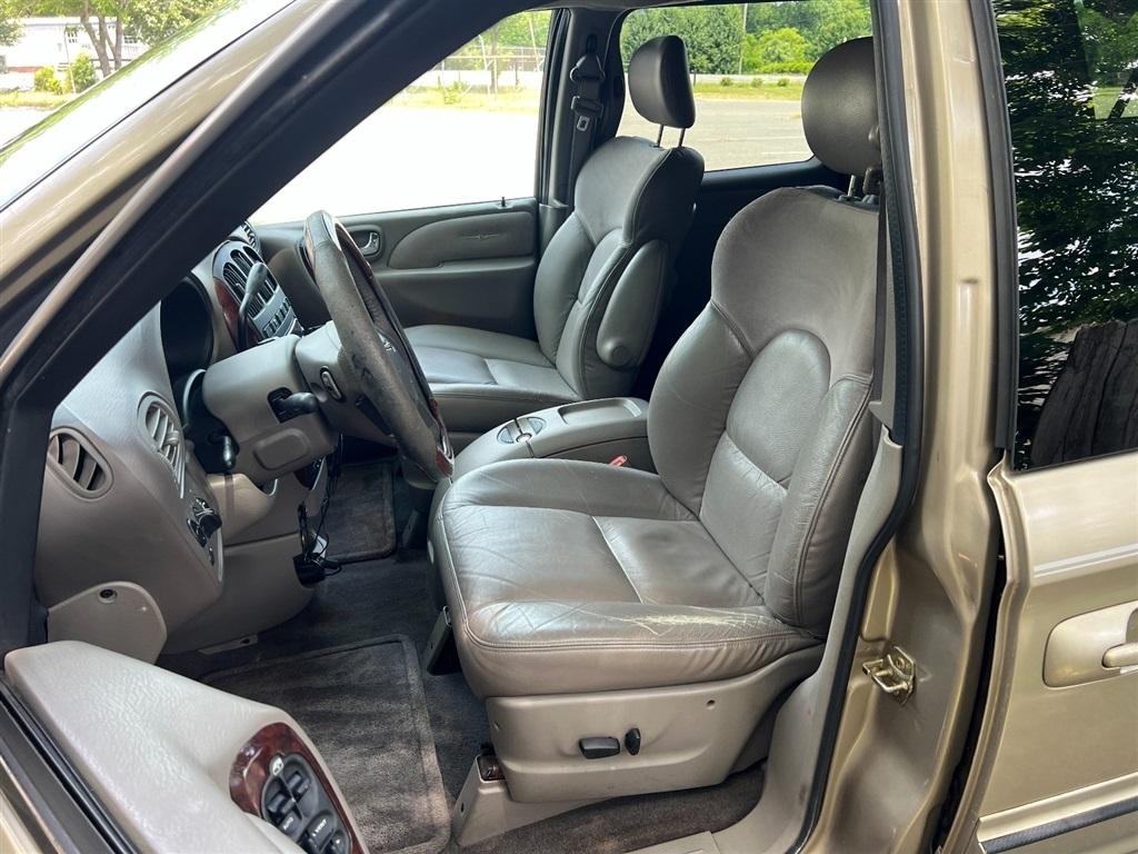 Chrysler Town & Country 4dr Limited FWD 2003