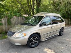 2003 Chrysler Town & Country 
