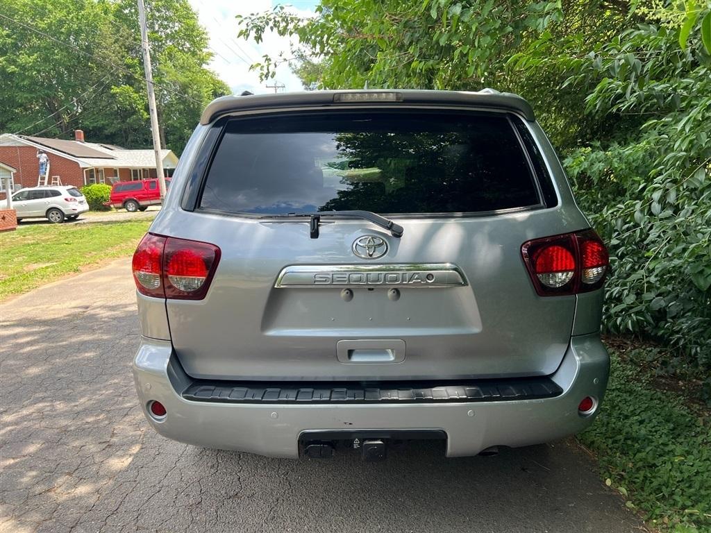 Toyota Sequoia Platinum 4WD (Natl) 2018